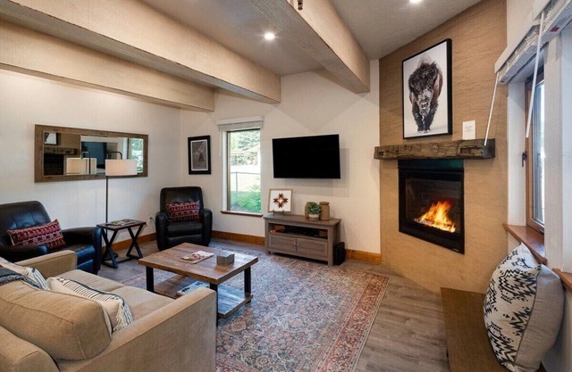 Cozy Ketchum Condo - Walk to Everything!