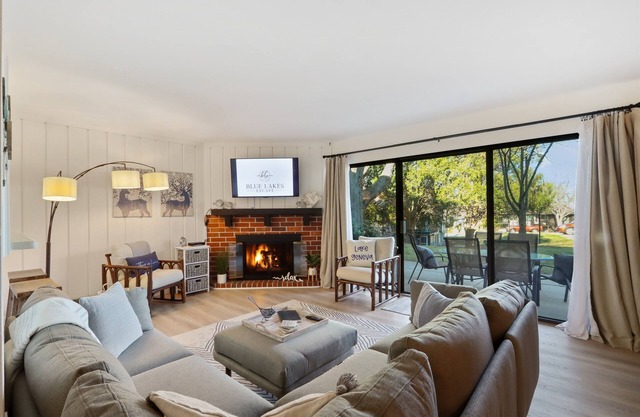 Cozy Lake Geneva Retreat | Amenities | WiFi