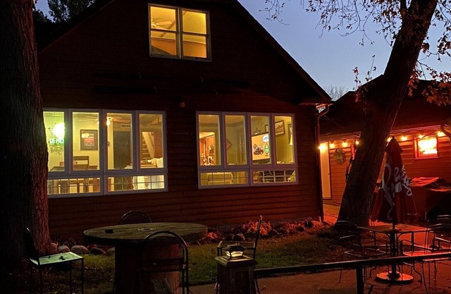 Cozy Lakefront House
