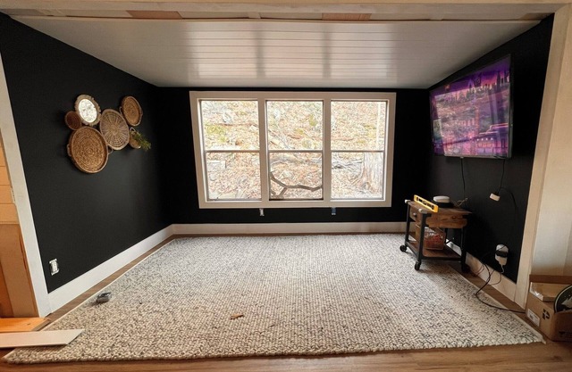 Cozy Lakeside Retreat minutes up the road from beautiful Lake Wallenpaupak