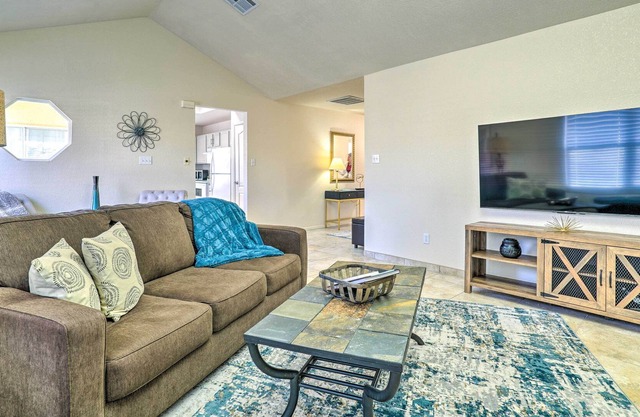 Cozy Las Cruces Home Near Shopping & Dining!