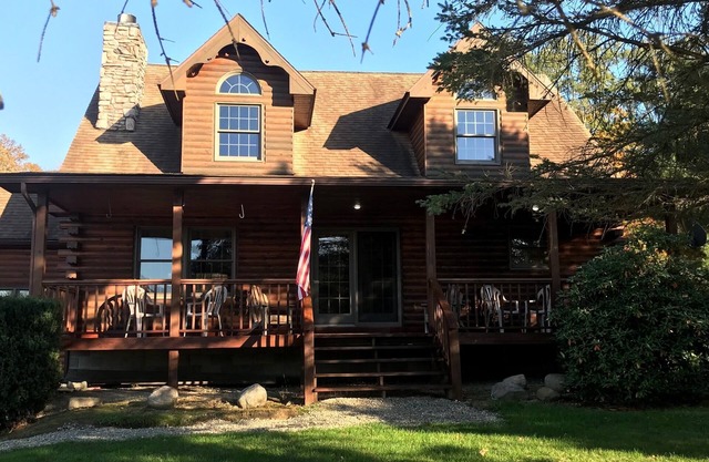 Cozy Log Home