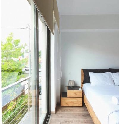 Cozy & Minimal Apartment Near Airport Peania