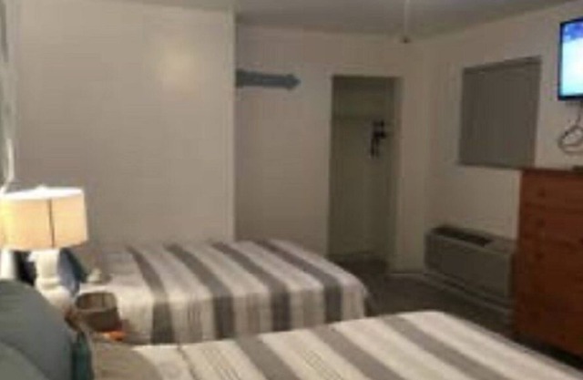Cozy Misquamicut Beach Condo