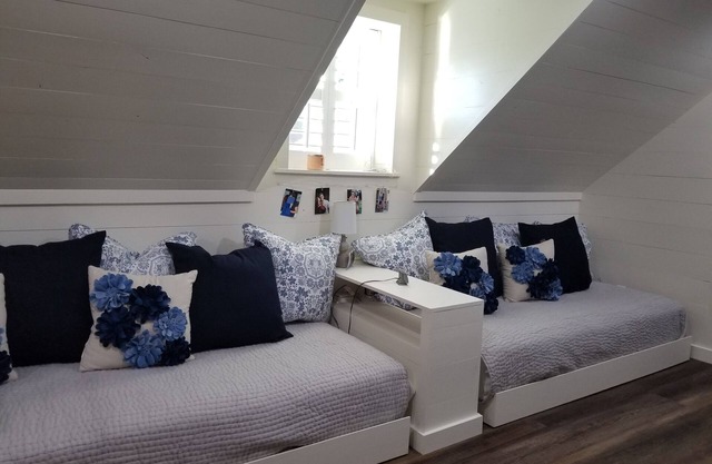 Cozy Modern Farmhouse Apartment near Texas A&M Campus