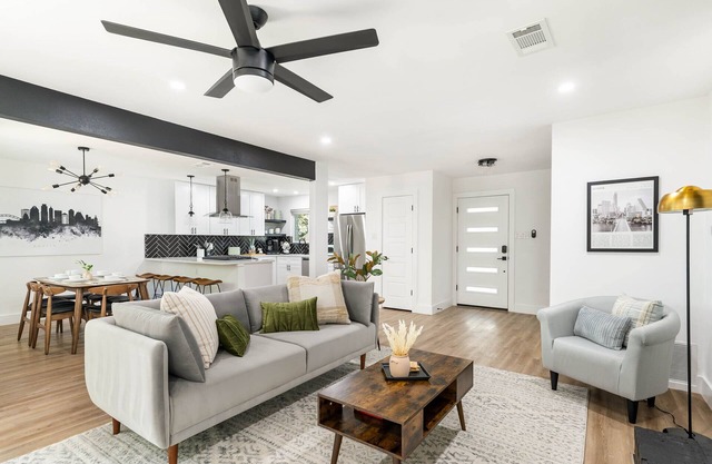 Cozy & Modern Home with King Beds, Fenced Yard, Fast Wi-Fi