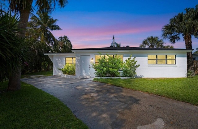 COZY MODERN RETREAT - EAST BOCA