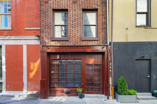 Cozy Modern Studio Perfect for Short or Long Stays