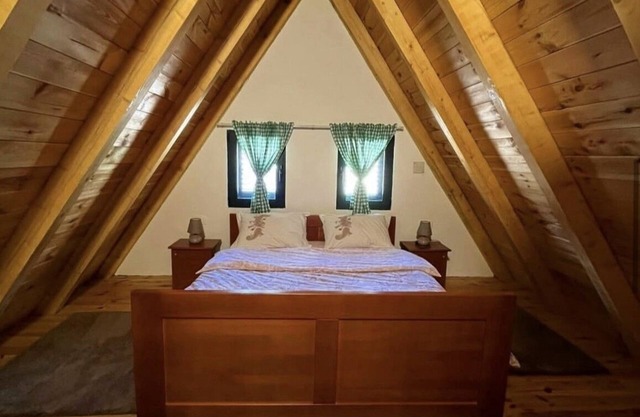 Cozy Mountain Villa with Stunning Views near Savin Kuk