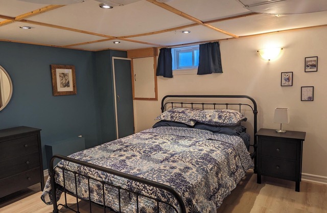 Cozy nature themed one bedroom apartment, pet friendly