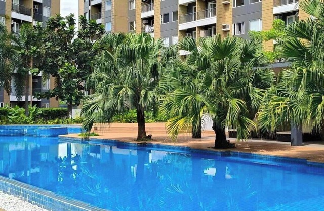 Cozy new 2-bedroom condo in wonderful Taytay.