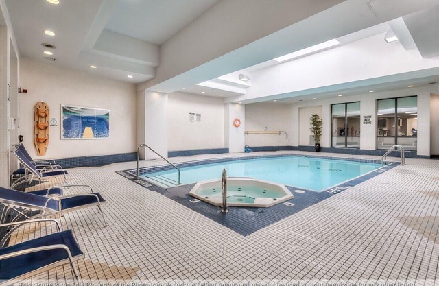 Cozy North York Centre 1 BR Condo + Parking