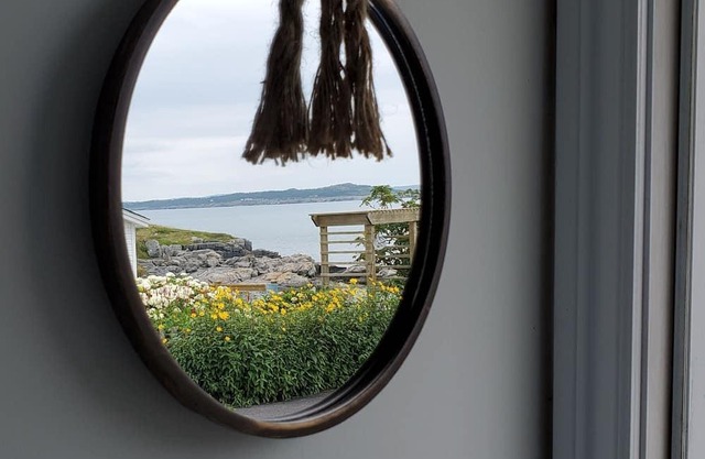 Cozy Ocean View Cottage