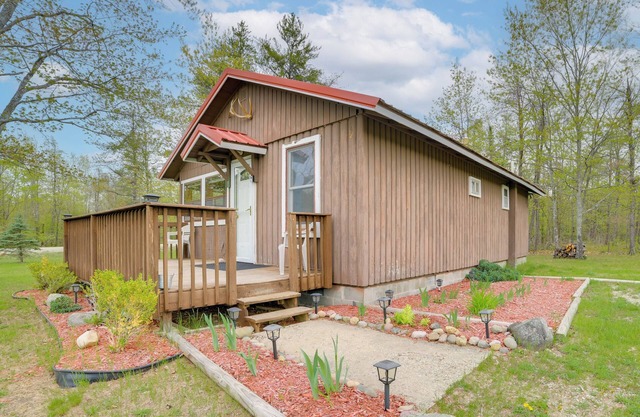 Cozy Onaway Vacation Rental w/Deck & Fire Pit!
