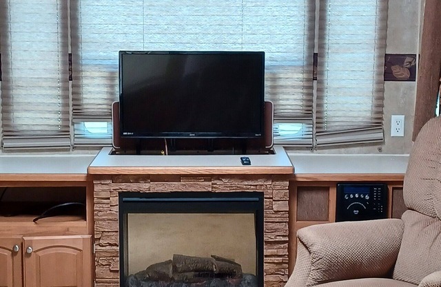 Cozy & Peaceful 1-Bedroom RV n