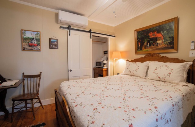 CoZY Quarters-Private Garden Entrance, Inflatable Spa,Close to Yosemite & Casino