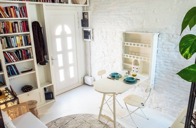 Cozy recently renovated apartment nestled in the historic center