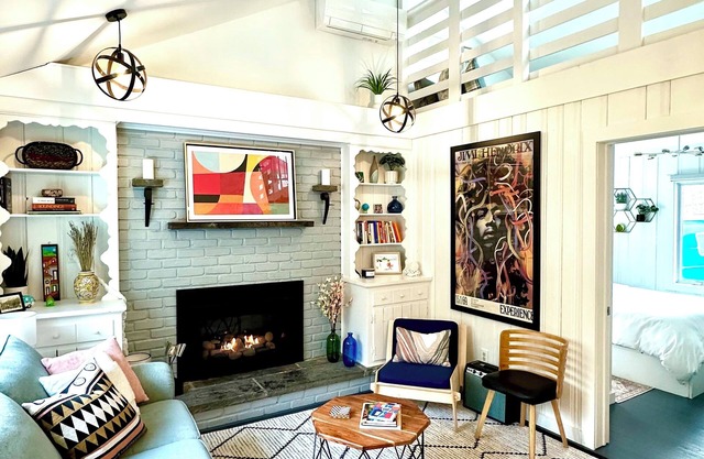 Cozy Retreat in The Catskills – Hot Tub, Fireplace, Hiking, Swimming