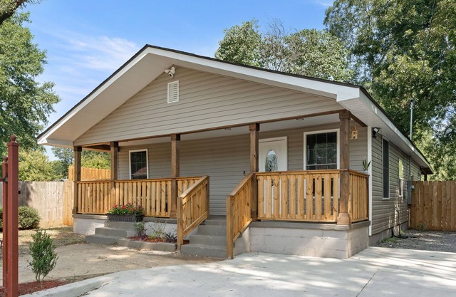 Cozy Retreat Near UA & Stadium, Tuscaloosa