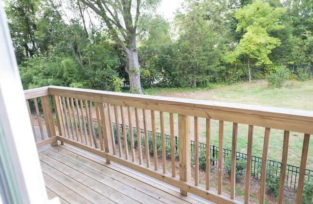 Cozy Retreat near Uptown Charlotte with Free Parking & Wi-Fi