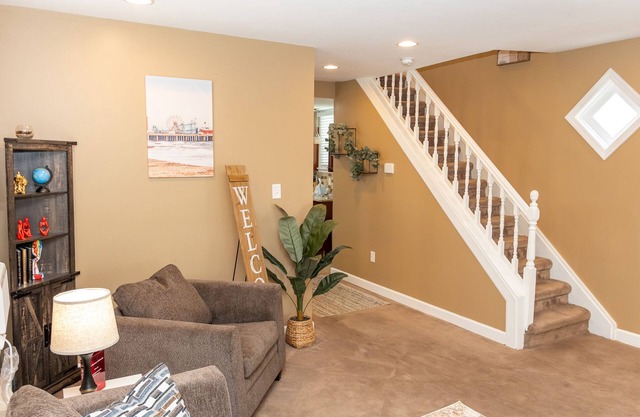 Cozy Retreat w/Pool & Hot Tub