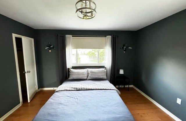 Cozy room in Sudbury