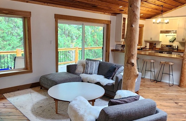 Cozy rustic modern retreat