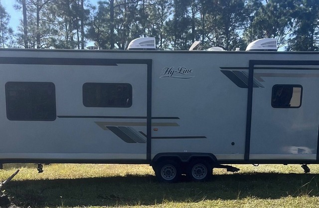 Cozy RV in Palm Bay, FL with pool access!