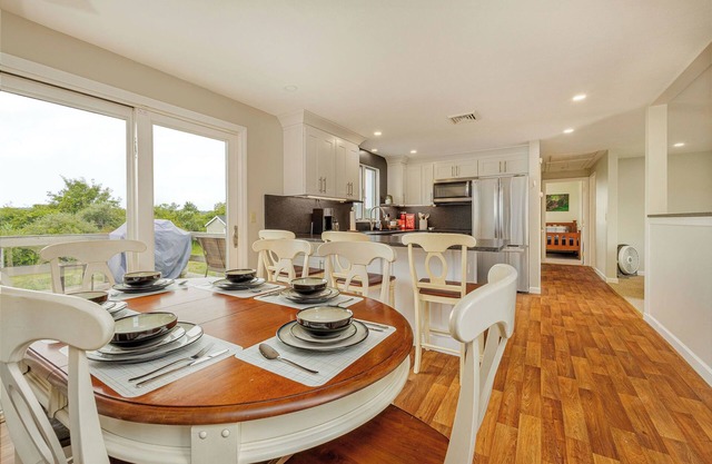 Cozy Sagamore Beach House