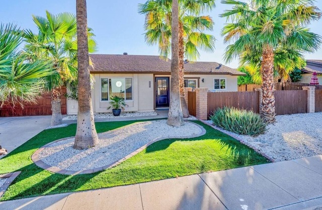 Cozy Scottsdale Home! 30+ Day Discount!
