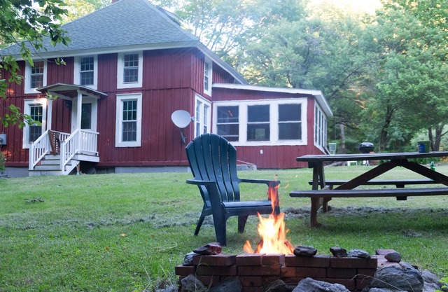 Cozy Secluded Cabin in the Berkshires
