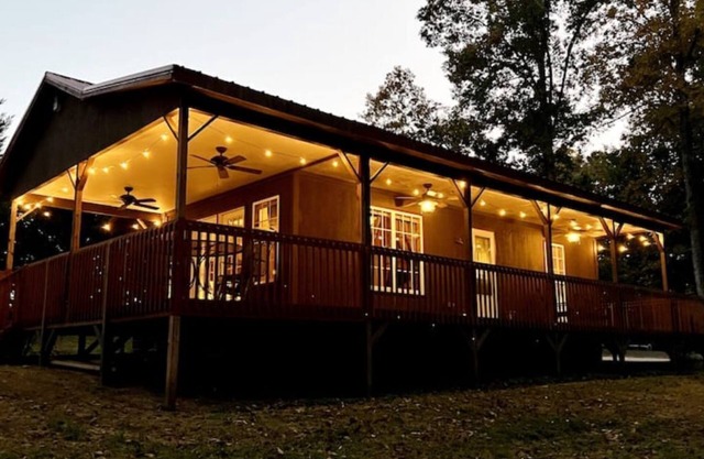 Cozy Secluded Cabin on 50 Acre Horse Ranch