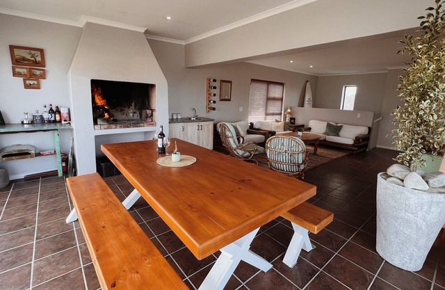 Cozy Self Catering House in Struisbaai close to the Most Southern Tip of Africa.