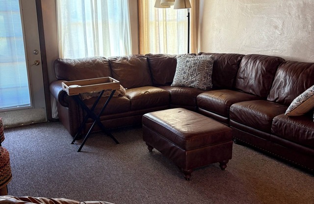 Cozy Slope Side Retreat: Ski/Sun/College Trips/Girls Trip/Upstate Getaway