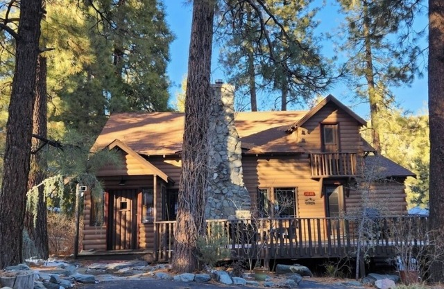 Cozy spacious cabin in Beautiful Wrightwood