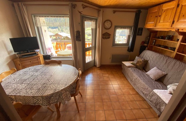 Cozy Studio Near Village Center and Crêt Béni Slopes with Multi Pass Access