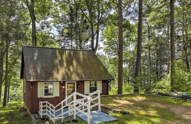 Cozy Stafford Cabin, Near Reservoir & Beach!