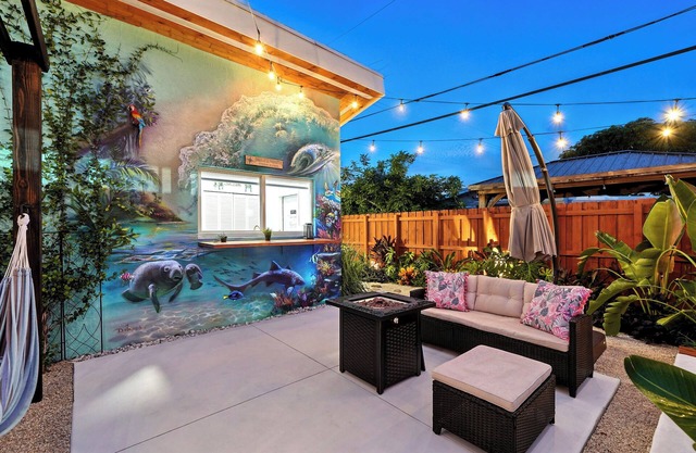 Cozy Stay Near Hard Rock Stadium Private Serene Backyard