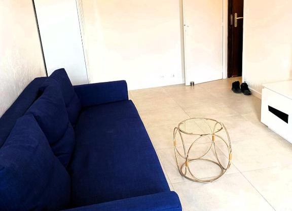 Cozy studio avec balcon aux portes de Genève