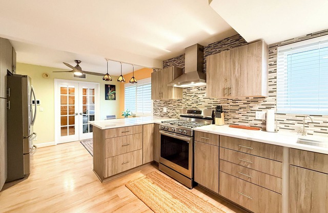 Cozy Studio City Apt with Large Patio & Gated Parking