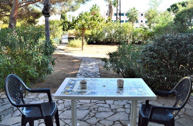 Cozy Studio for 2 with Garden, Near Beach, Parking, and Free Summer Shuttle in Cavalaire