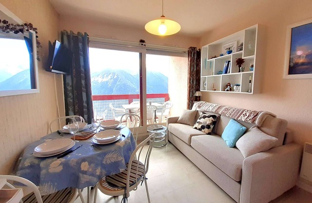 Cozy studio for 4 in Saint-Lary-Soulan with equipped kitchenette