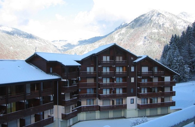 Cozy Studio by Slopes with Balcony, 5 Guests, Fully Equipped Kitchen, Elevator