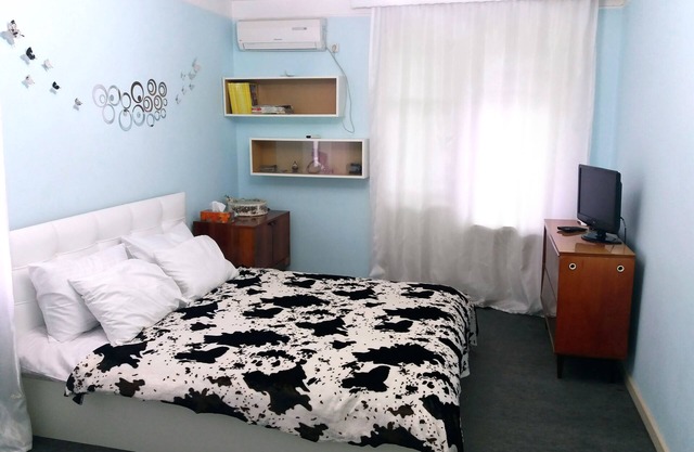 Cozy studio near big park