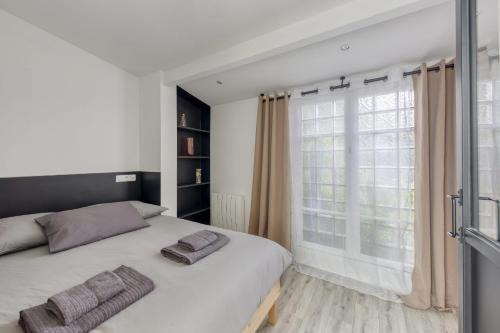 Cozy studio near RER B