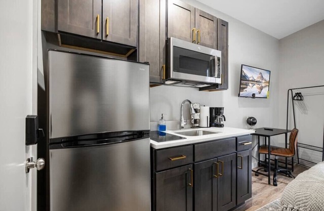 Cozy Studio Retreat in the Heart of Middletown