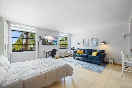 Cozy studio, walk to the beach, restaurants, bars