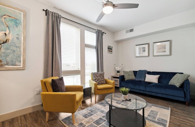 Cozy studio with fitness room and WiFi in charming Plano