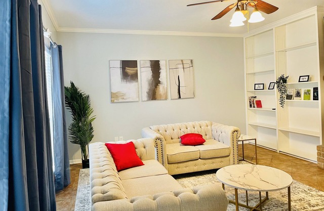 Cozy & Stylish Home Houston