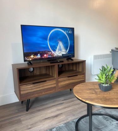 Cozy, Stylish Modern 2 Bedroom Entire Flat